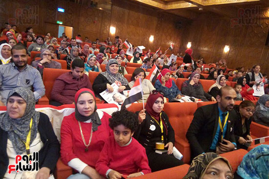 مؤتمر-امانة-المراة-بحملة-كلنا-معاك-من-اجل-مصر-لتتايد-الرئيس-بالاسماعيلية-(10)