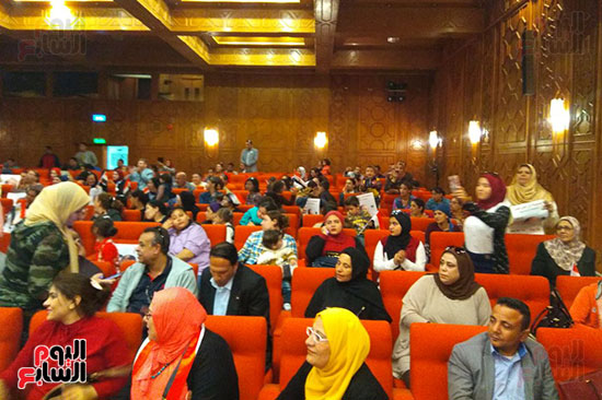 مؤتمر-امانة-المراة-بحملة-كلنا-معاك-من-اجل-مصر-لتتايد-الرئيس-بالاسماعيلية-(19)