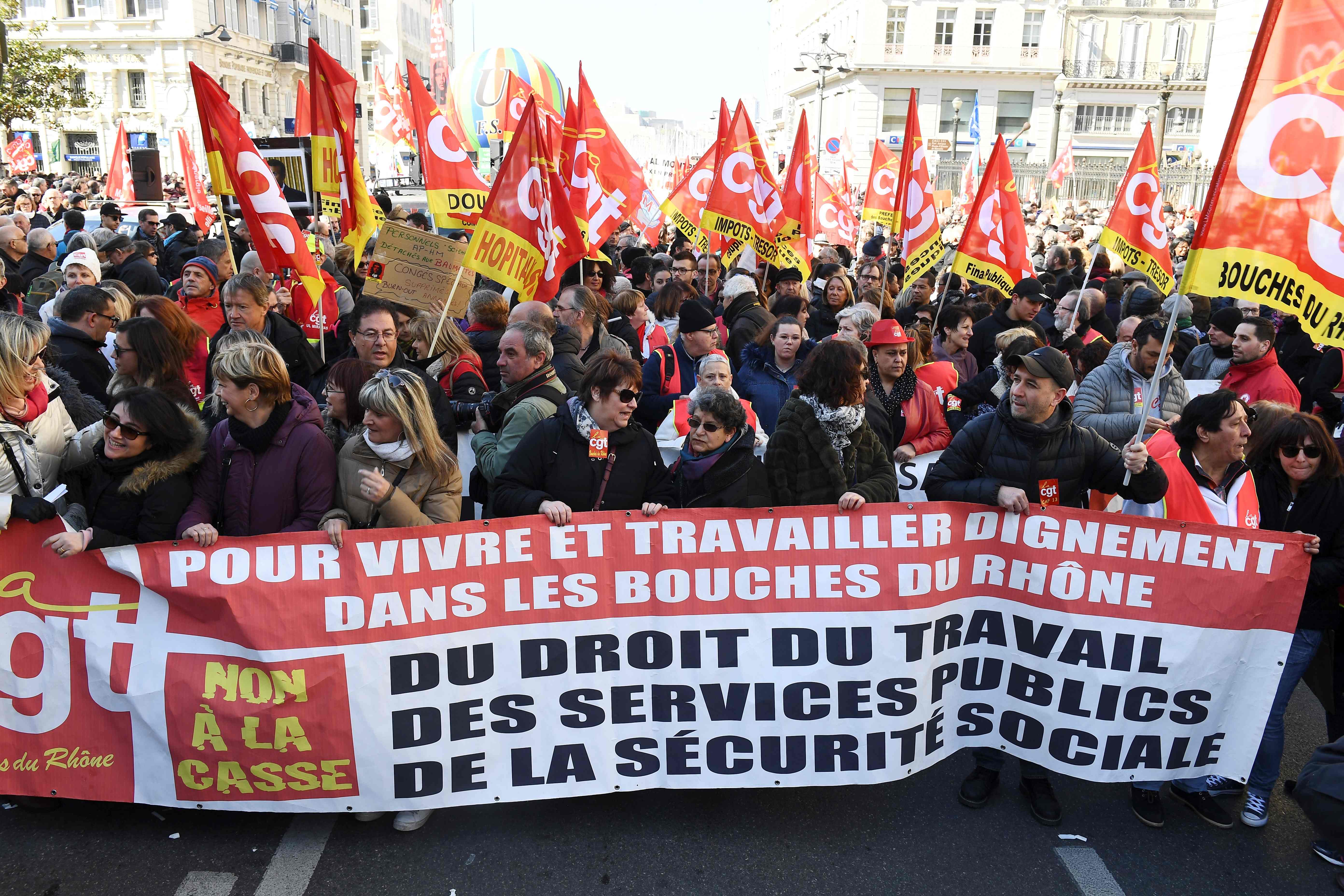 احتجاجات فى فرنسا ضد اصلاحات ماكرون