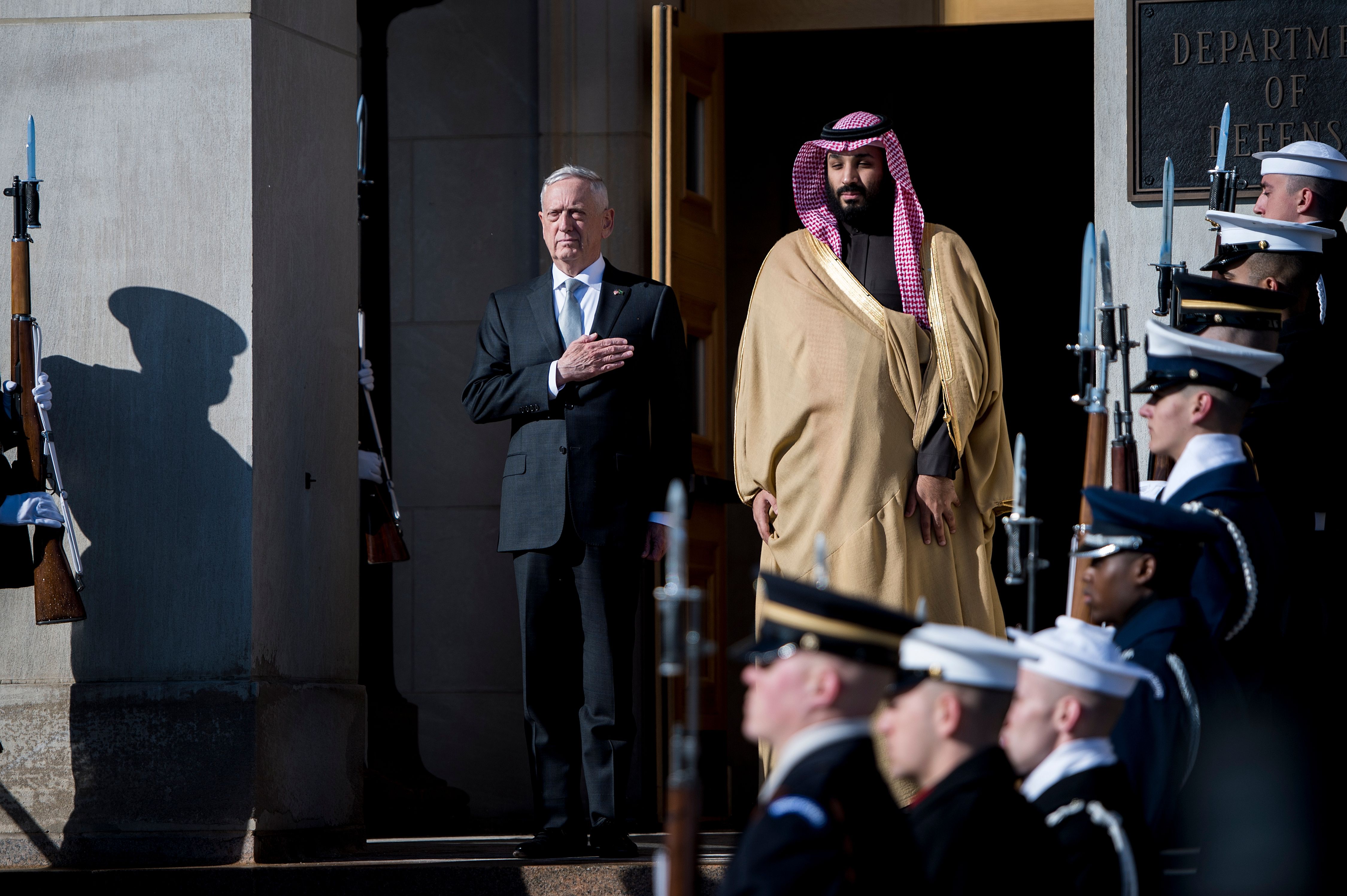 لقاء وزير الدفاع الأمريكي ونظيره السعودي