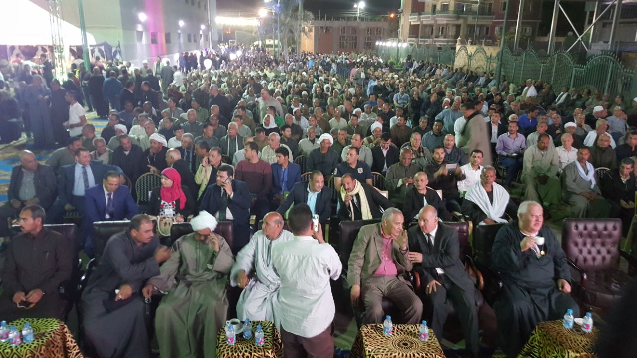 مؤتمرا جماهيريا لدعم السيسى بقرية منية السباع بمدينة بنها (3)