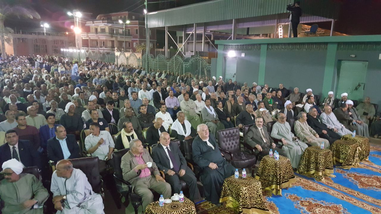 مؤتمرا جماهيريا لدعم السيسى بقرية منية السباع بمدينة بنها (6)