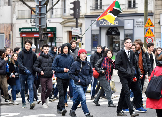 مسيرات فى فرنسا ضد اصلاحات ماكرون
