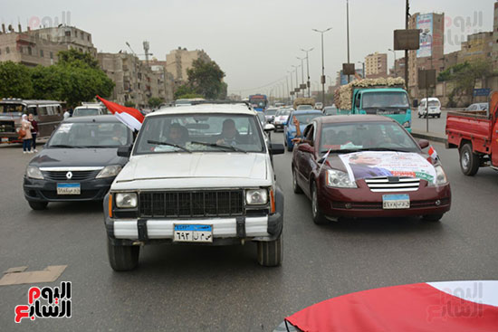 مسيرة لأهالى شبرا الخيمة بالسيارات لدعم السيسى (7)