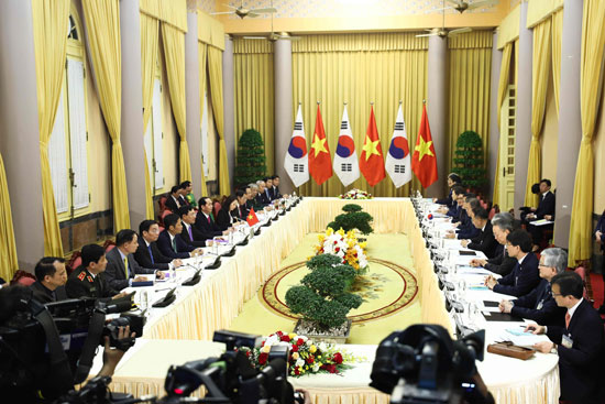 مباحثات-بين-رئيس-كوريا-الجنوبية-ونظيره-الفيتنامى