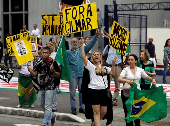  متظاهرون برازيليون 