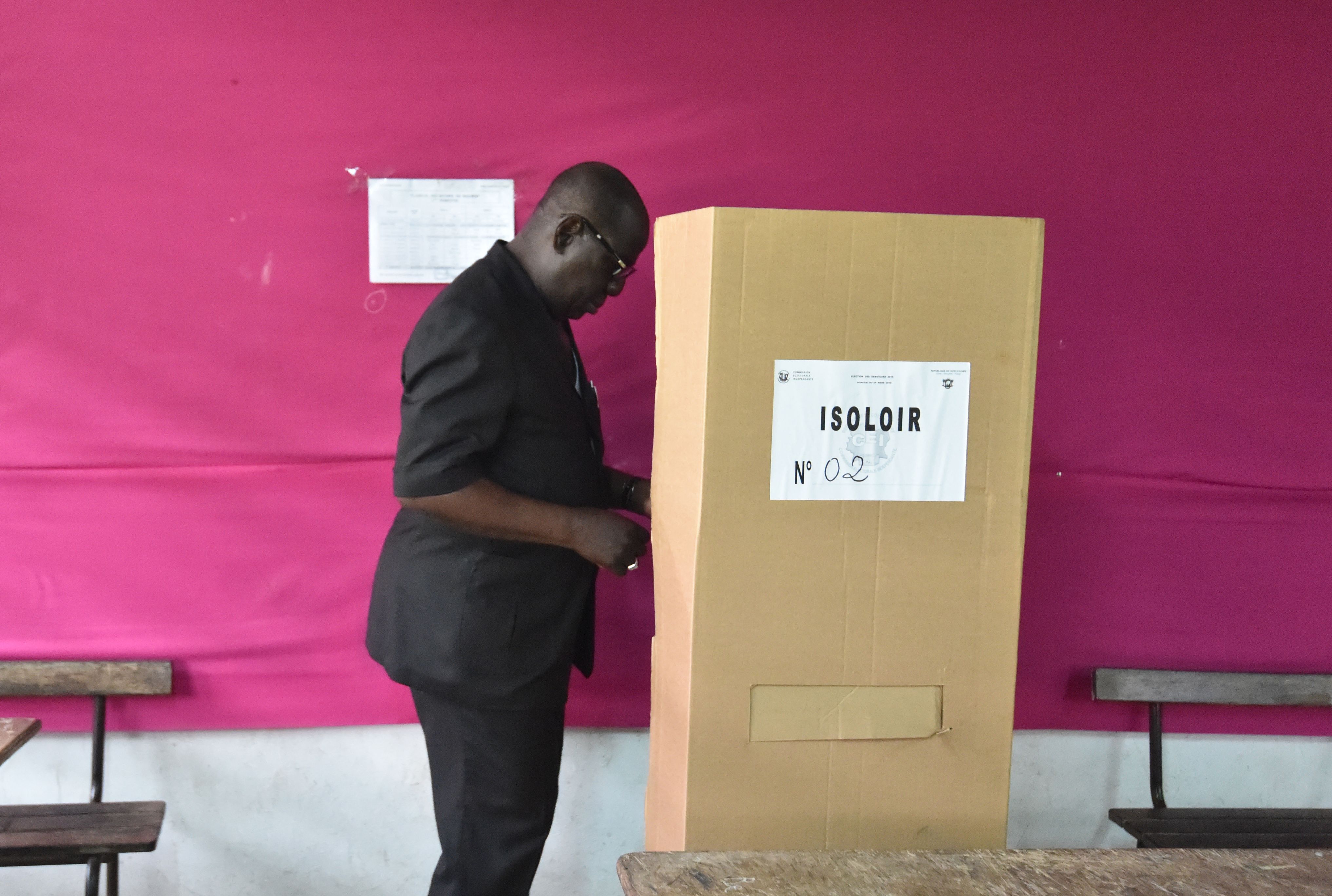 جانب من عمليات التصويت فى ساحل العاج 