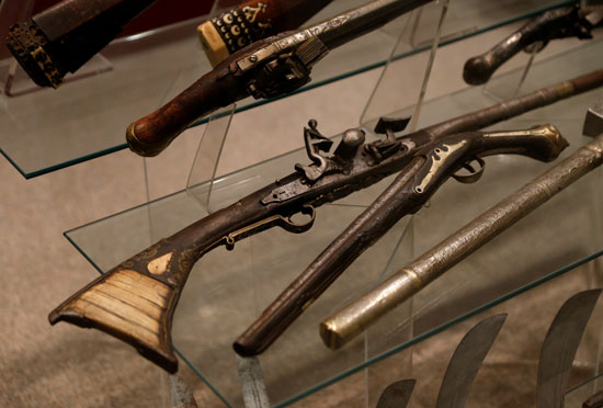 بندقية تعرض من القرن السادس عشر