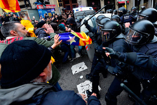  عنف الشرطة الإسبانية 