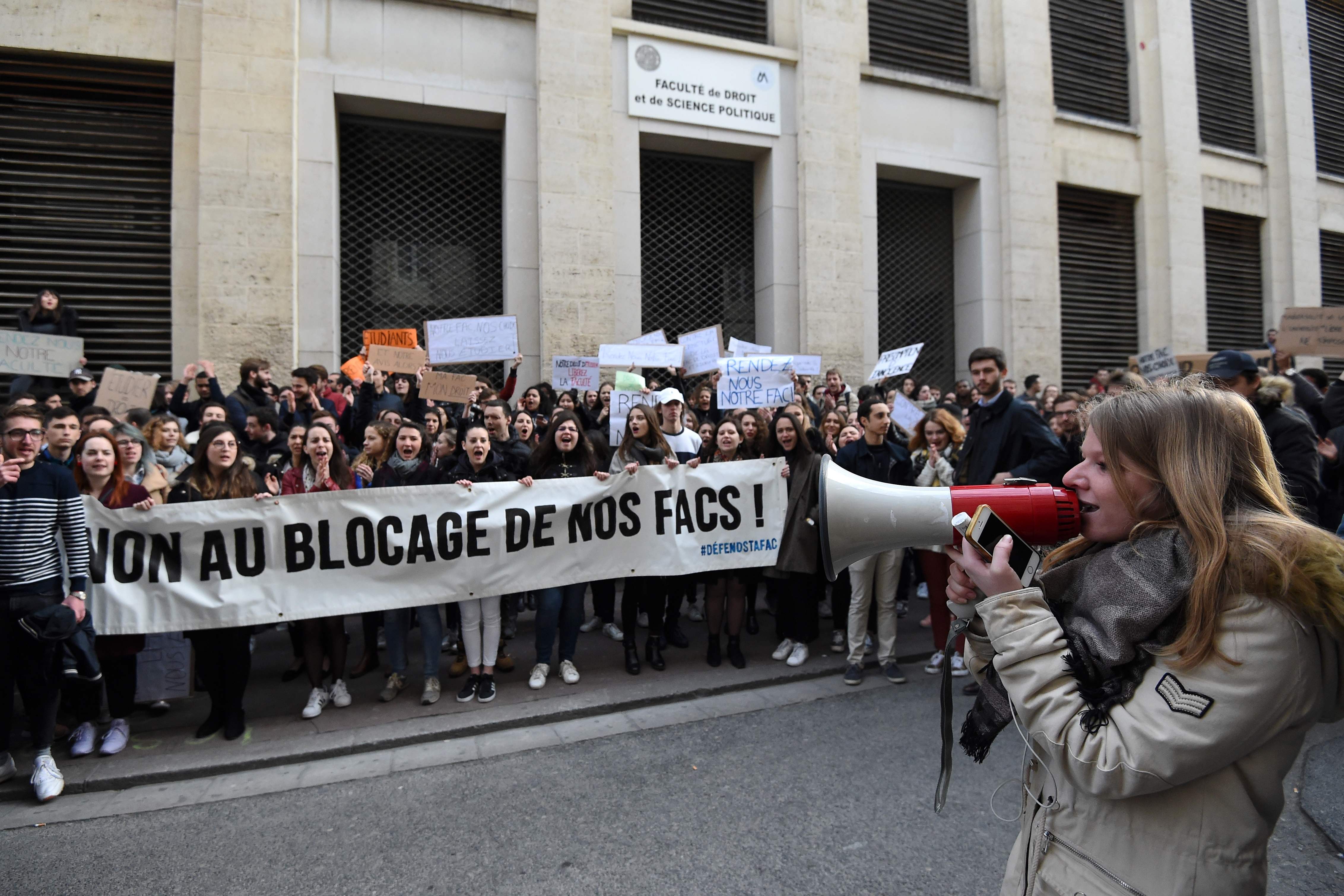 تظاهرات طلاب فرنسا 