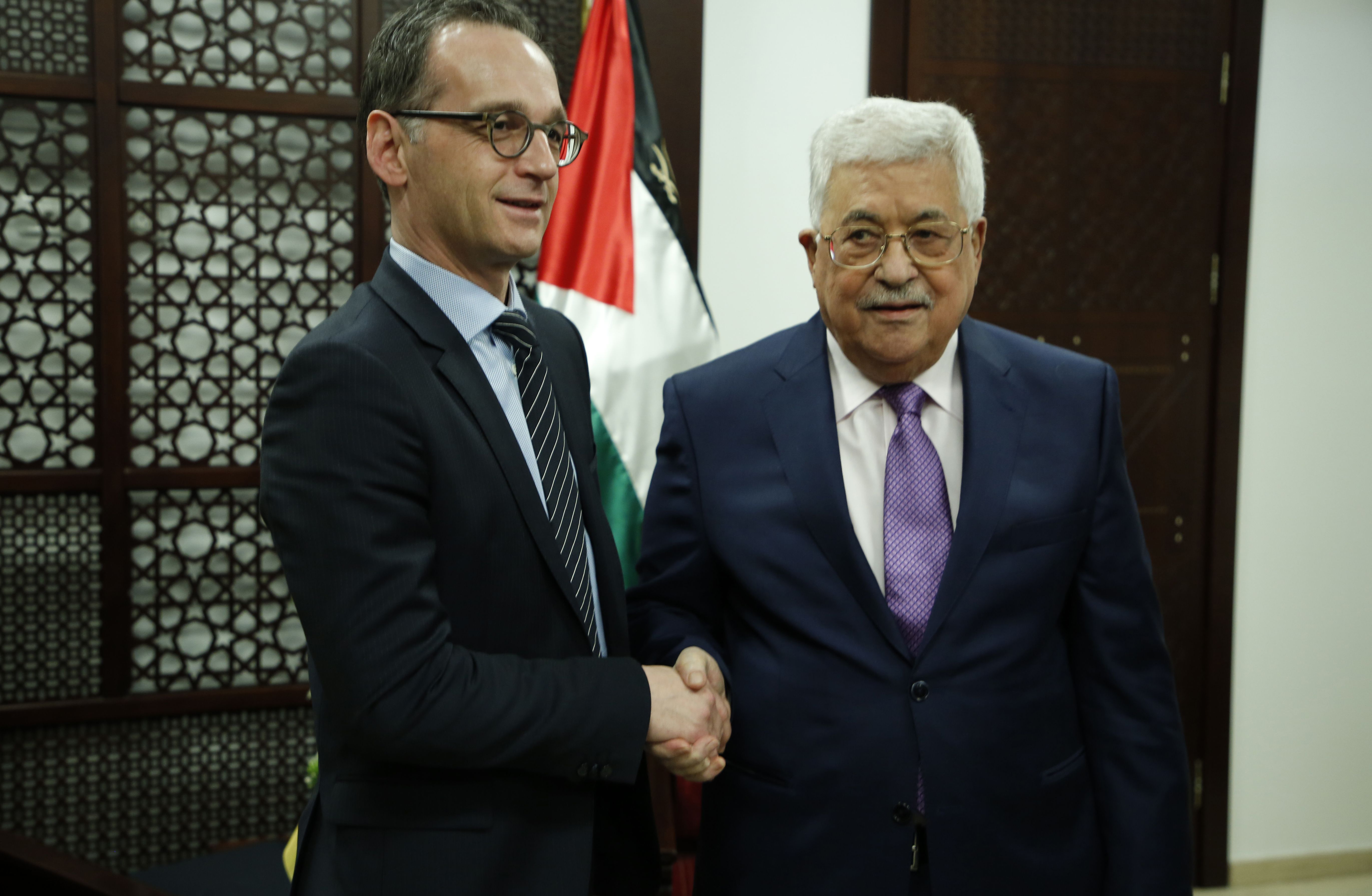 وزير الخارجية الألمانى مع الرئيس الفلسطينى محمود عباس 