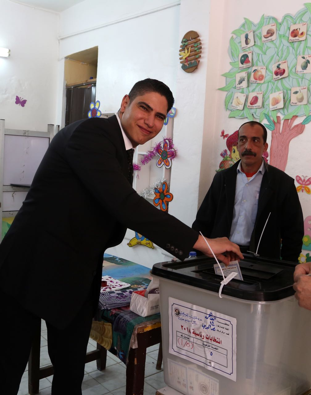 رجل الأعمال أحمد أبو هشيمة يدلى بصوته فى الإنتخابات الرئاسية (4)
