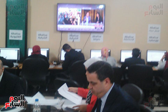 غرفة عمليات الحملة الرسمية للسيسي تتابع سير الانتخابات بالمحافظات (6)