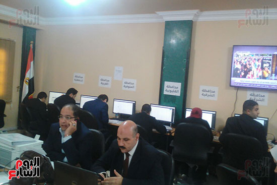 غرفة عمليات الحملة الرسمية للسيسي تتابع سير الانتخابات بالمحافظات (3)