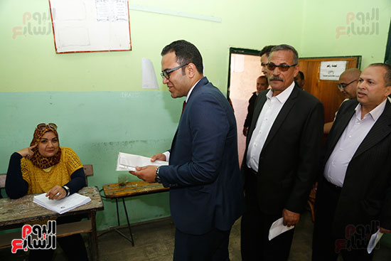 احمد زيدان يدلى بصوته فى الانتخابات (7)