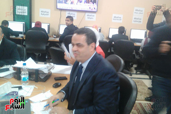 غرفة عمليات الحملة الرسمية للسيسي تتابع سير الانتخابات بالمحافظات (8)