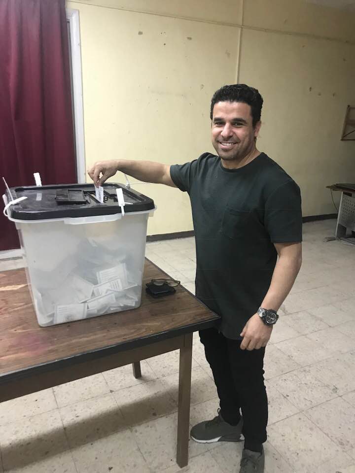 خالد الغندور يدلى بصوته بانتخابات الزمالك