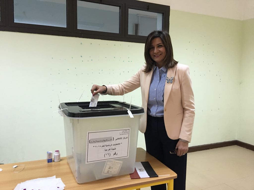 وزيرة الهجرة تدلي بصوتها في الانتخابات الرئاسية  (1)