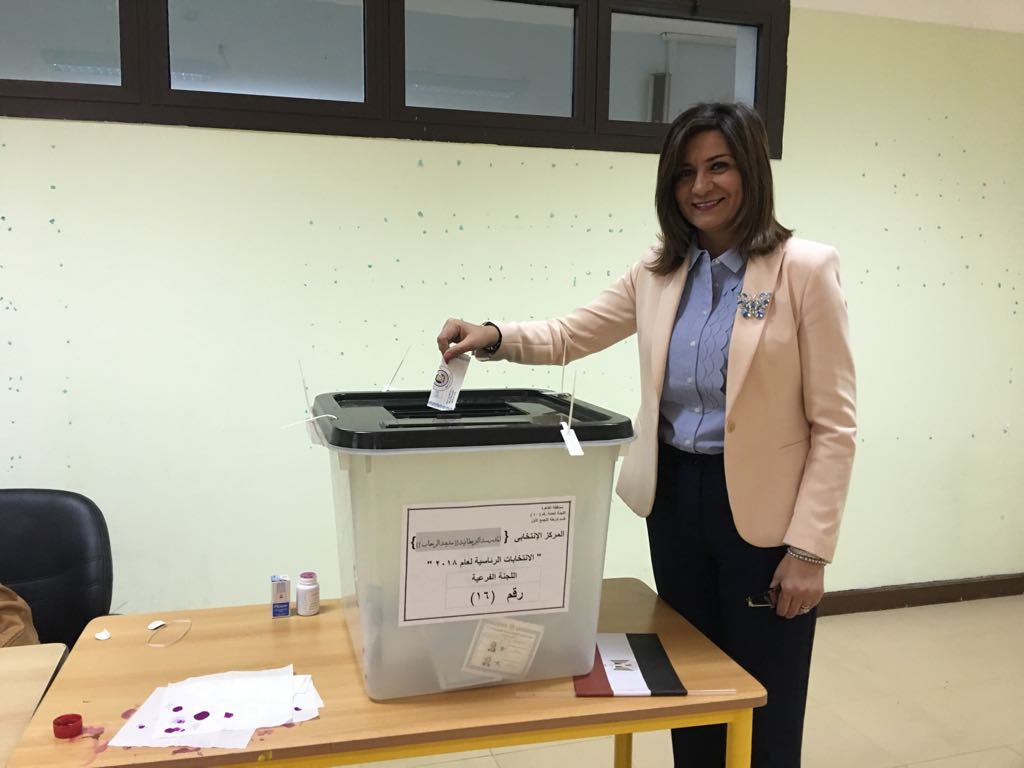 وزيرة الهجرة تدلي بصوتها في الانتخابات الرئاسية  (2)