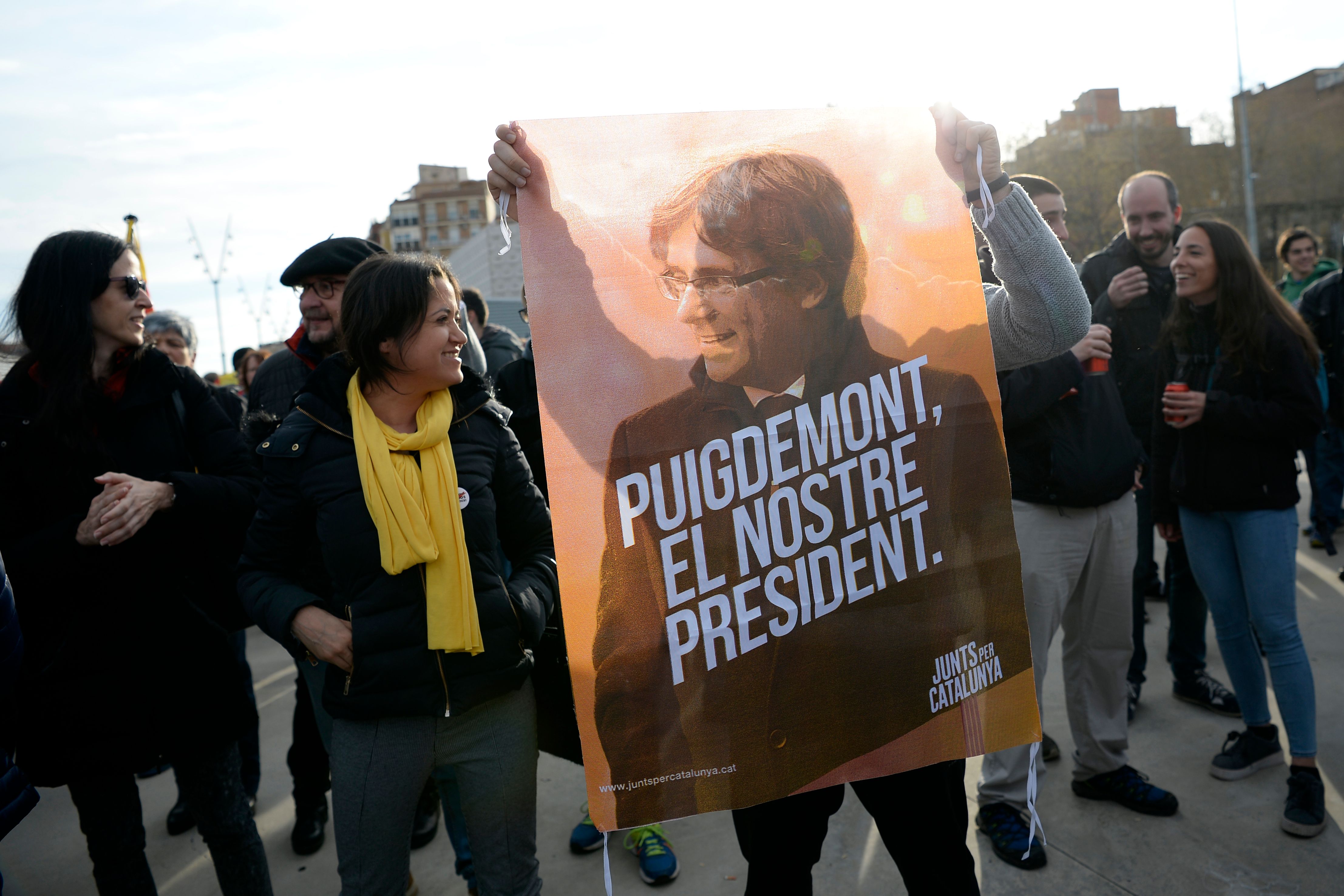 تظاهرات تندد باعتقال رئيس كتالونيا المقال فى إسبانيا