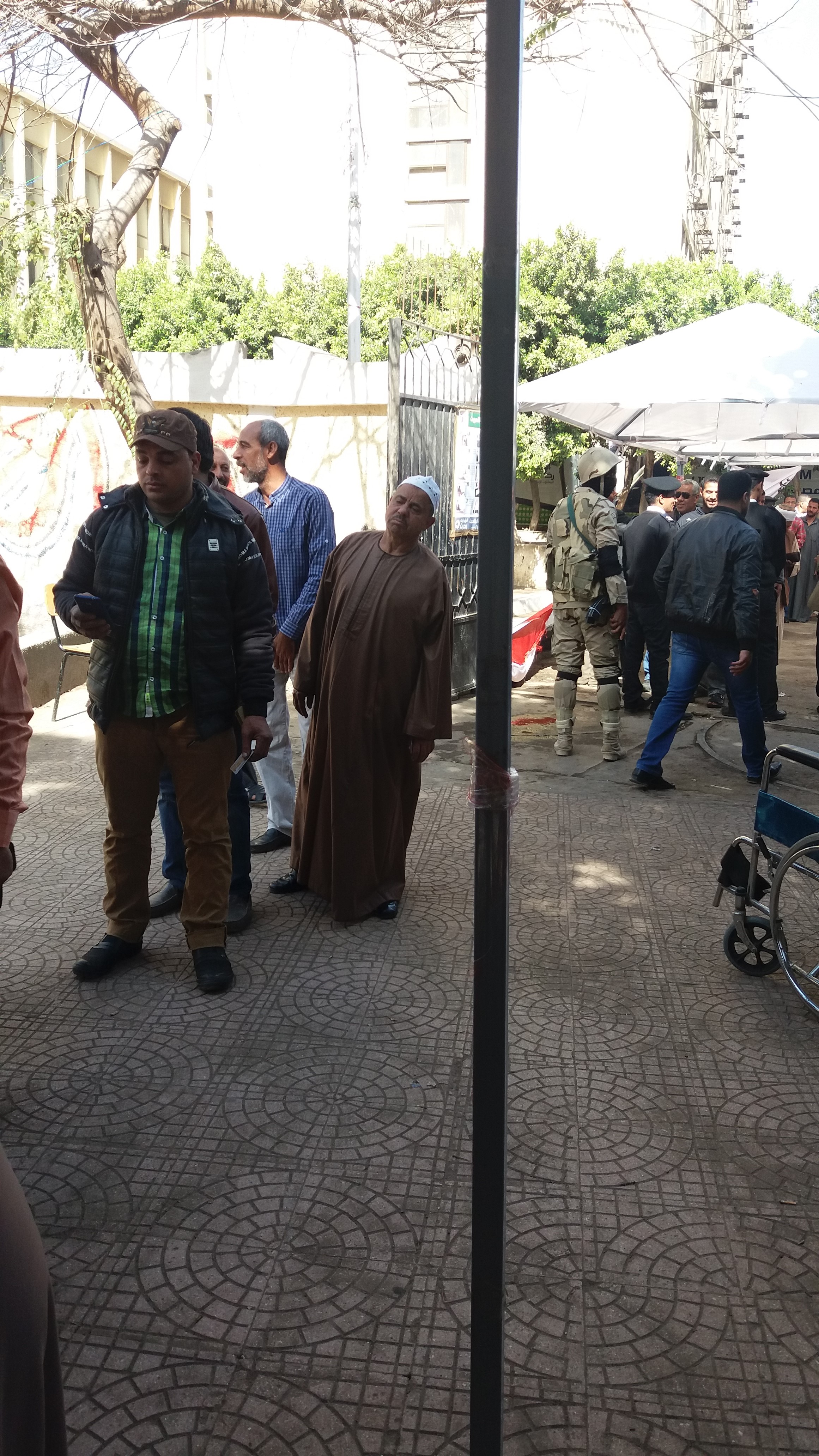 طوابير الناخبين تستمر لليوم الثاني من الانتخابات الرئاسية بلجان قصر النيل (2)