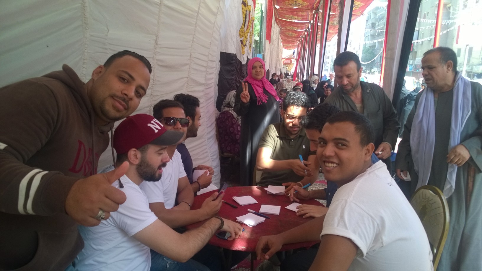 الناخبين بالوراق يتوافد  للإدلاء بأصواتهم فى اليوم الثانى  (7)