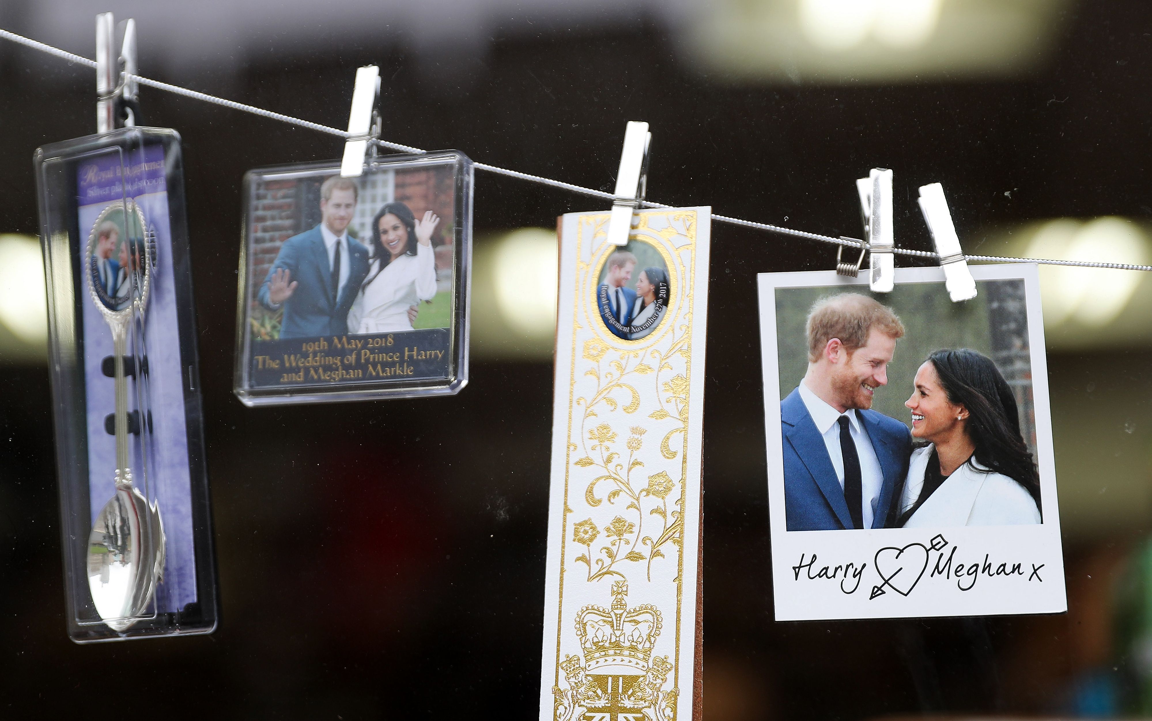 صور الأمير هارى على الميداليات