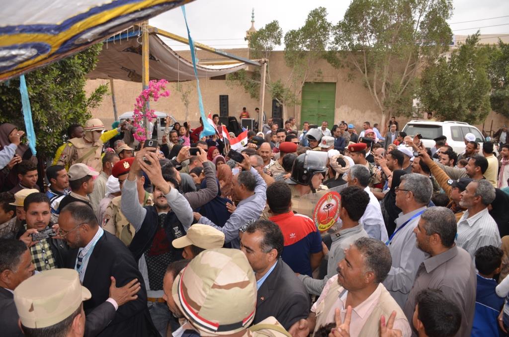6- حشود المواطنين  أثناء الإنتخابات