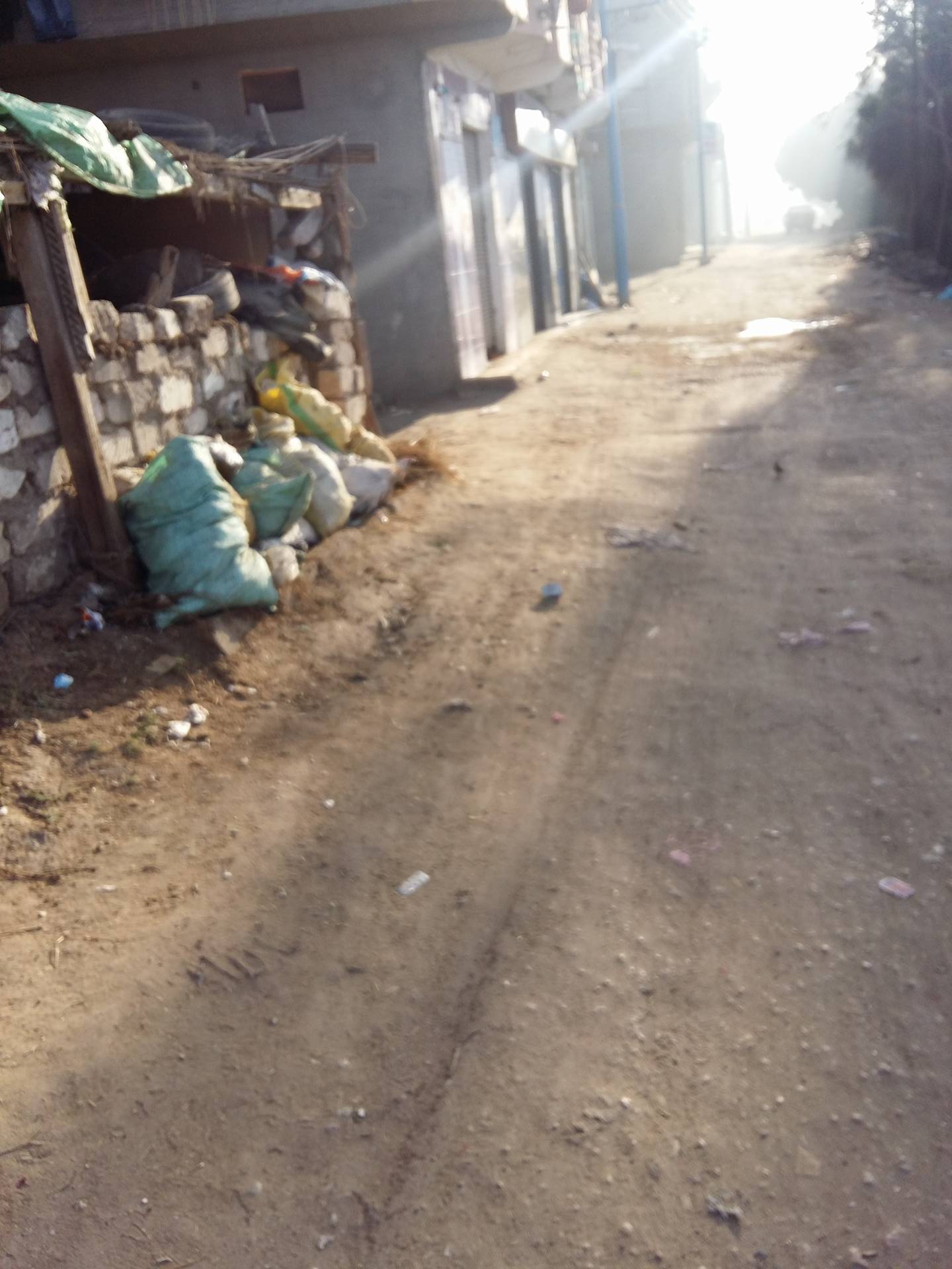 القمامة فى شوارع القرية