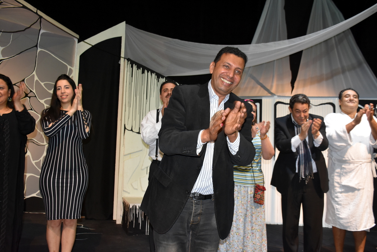 المخرج جلال عثمان بعد عرض مسرحية شقة عم نجيب