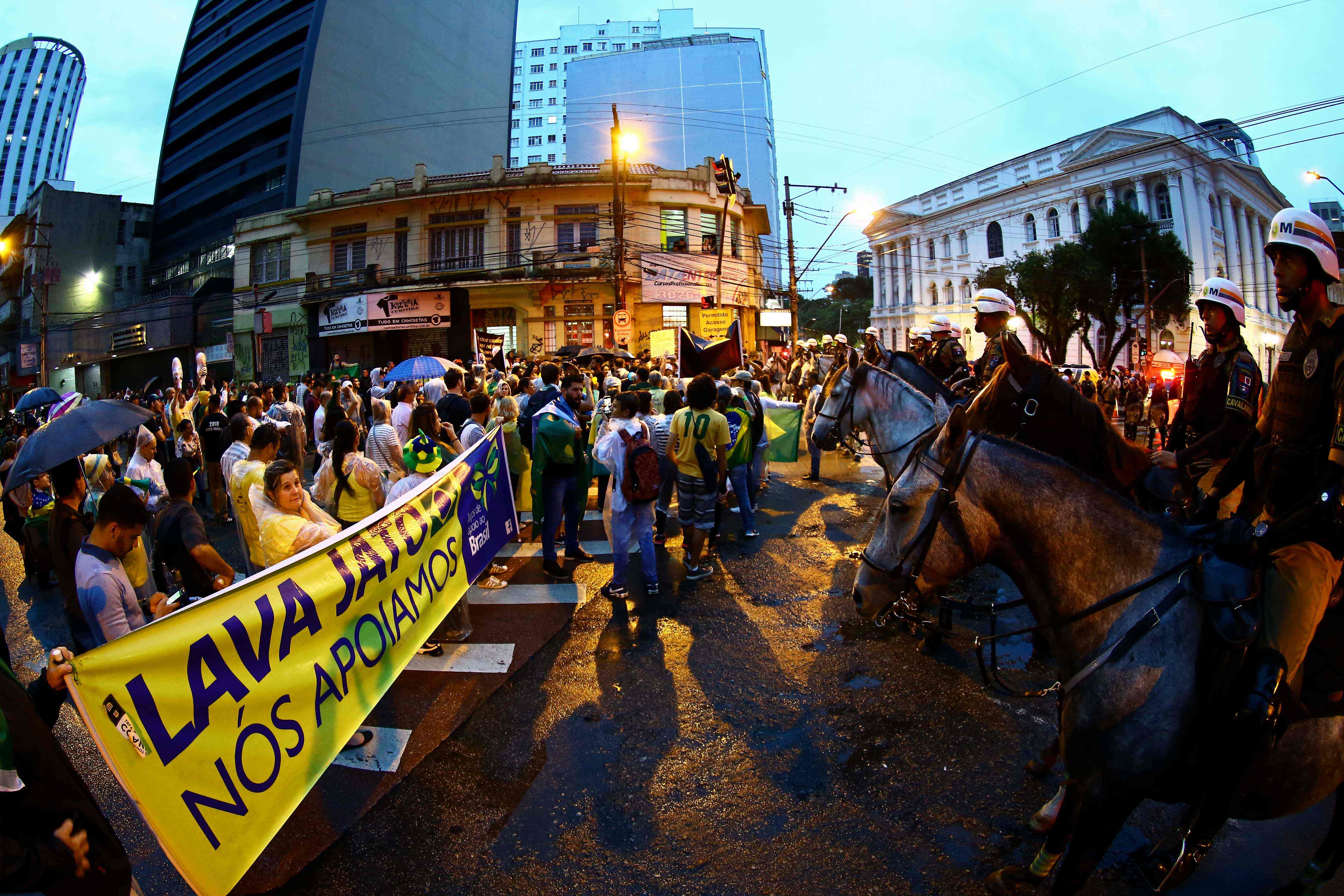 مظاهرات ضد سيلفا