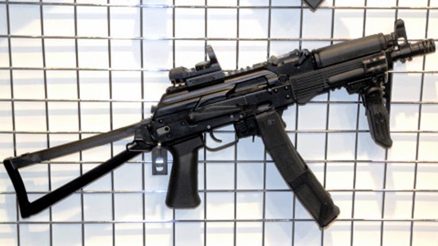 قطعة سلاح طراز "فيتياز" من تصميم فيكتور كلاشنكوف