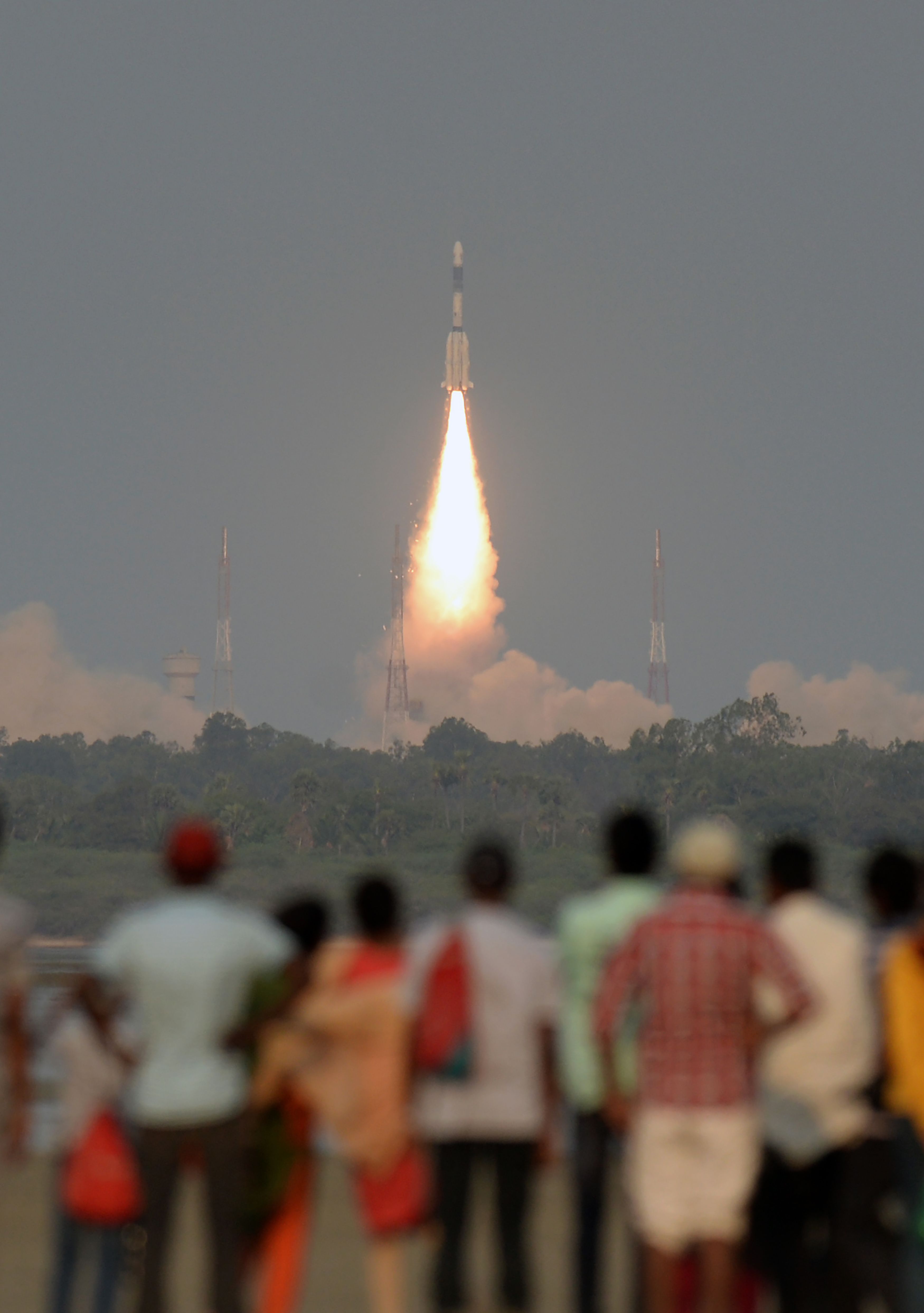 إطلاق صاروخ هندى يحمل قمرا للاتصالات