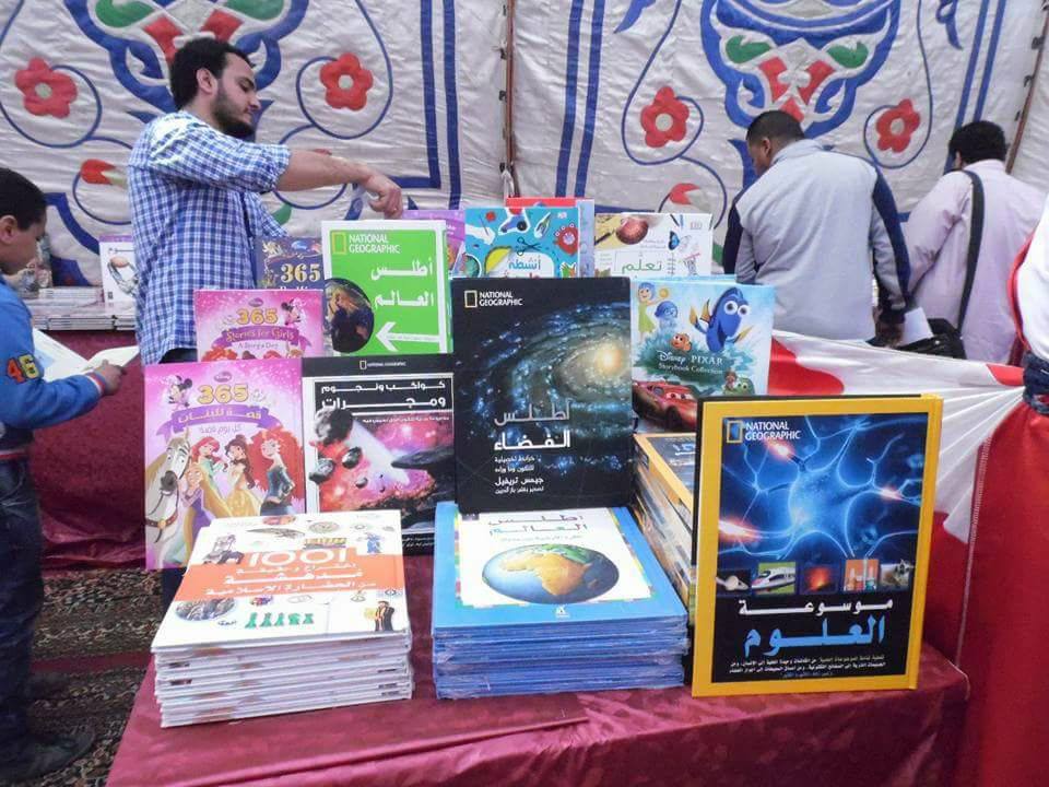 18 دور نشر تشارك بمعرض تحدى القراءة العربى بسوهاج (1)