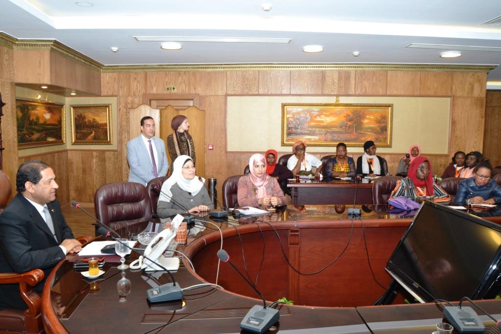 صور محافظ الغربية يلتقى وفد المركز المصرى الدولى للزراعة اليوم السابع