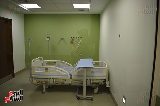 غرفة العزل للمرضى داخل مستشفى أورام الأقصر