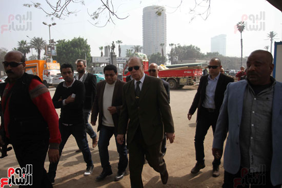 محافظ القاهرة يتفقد أعمال تطوير كوبرى الجلاء (10)