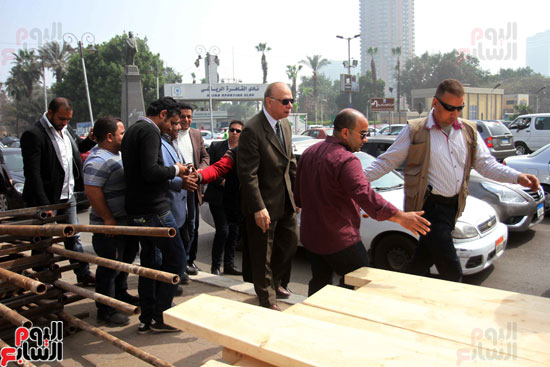 محافظ القاهرة يتفقد أعمال تطوير كوبرى الجلاء (4)