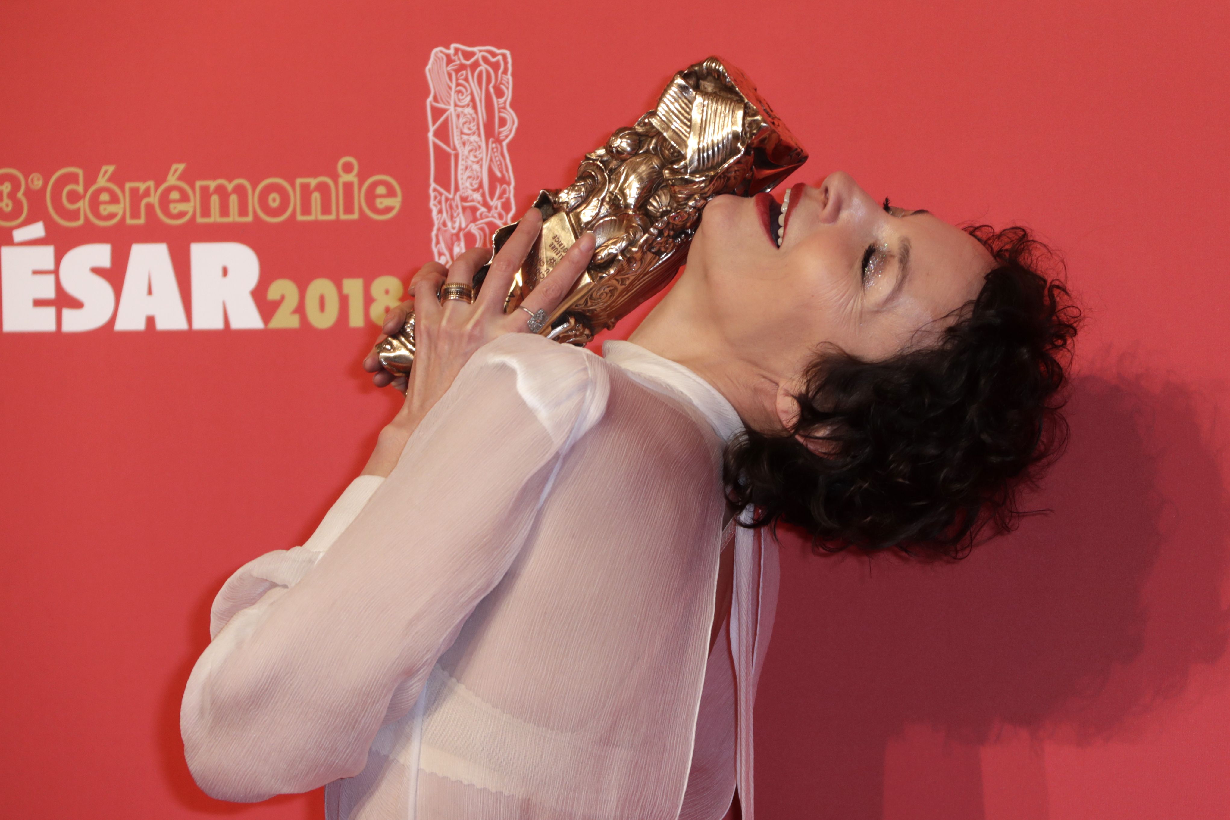 الممثلة الفرنسية جين باليبار