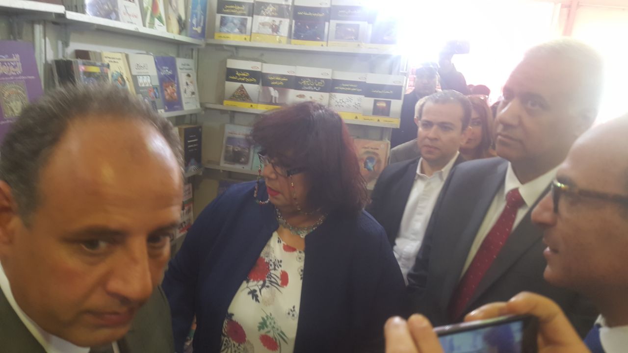 وزيرة الثقافة تفتتح معرض الإسكندرية للكتاب