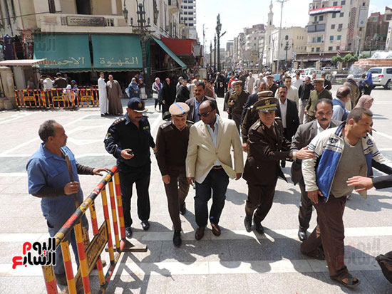 مدير أمن الغربية يتفقد خدمات تأمين قسم ثان طنطا والمسجد الأحمدى (12)