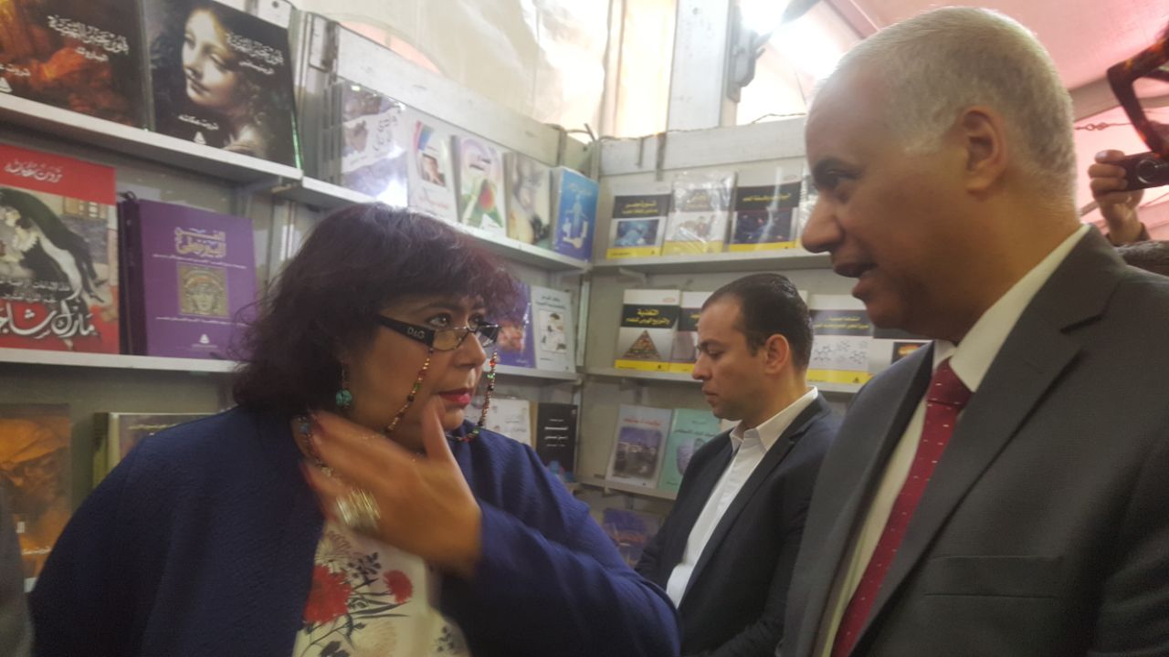وزيرة الثقافة تفتتح معرض الإسكندرية للكتاب