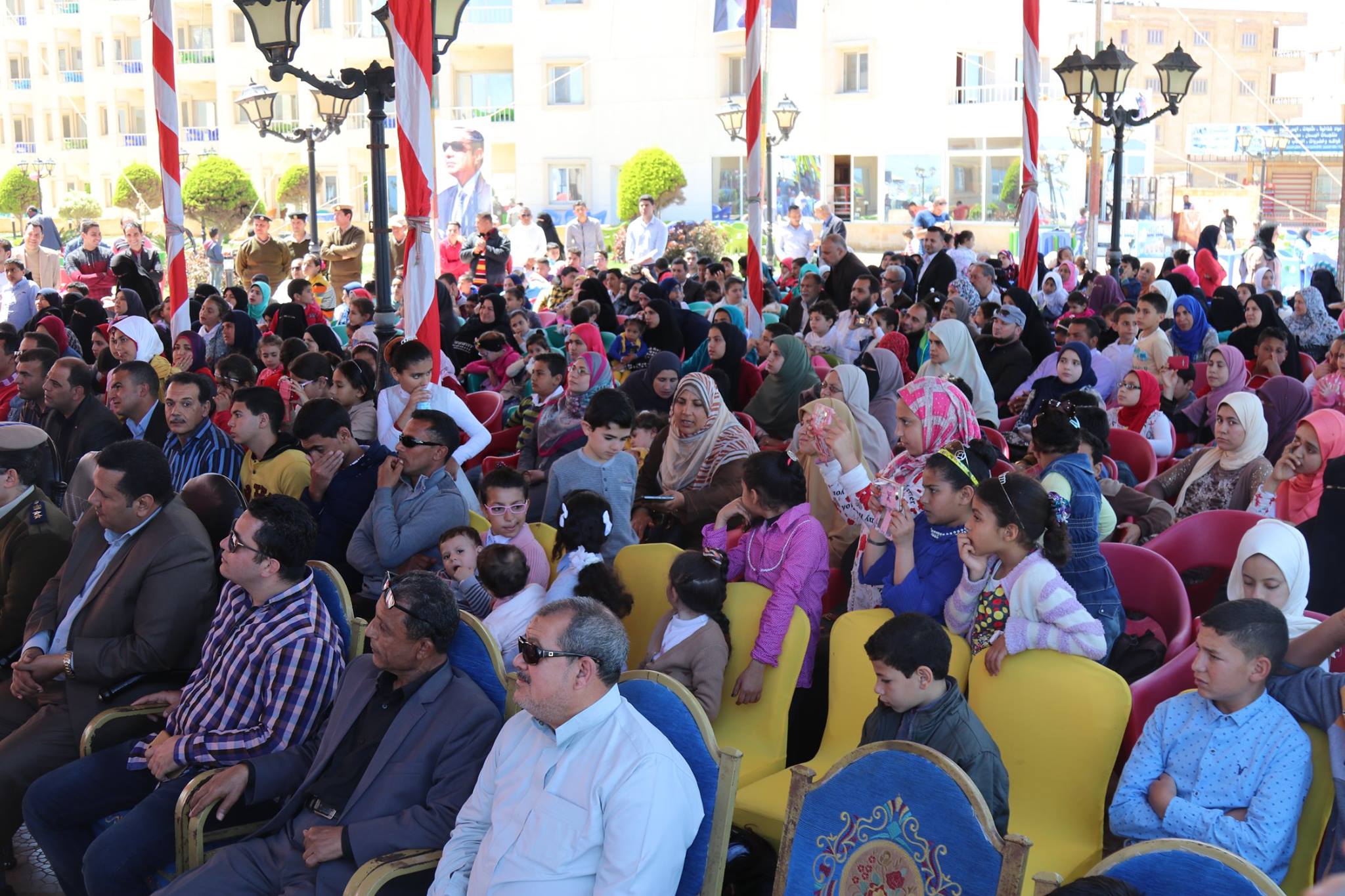 6- جانب من الحضور اثناء التكريم 6- جانب من الحضور اثناء التكريم