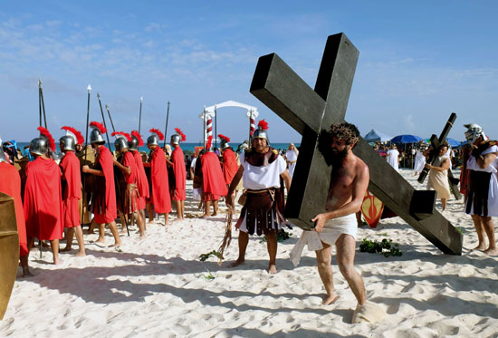 احتفالات المسيحيين فى المكسيك