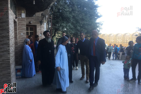 زيارة سفير سويسرا لدير السيدة العذراء بجبل درنكة بأسيوط (2)