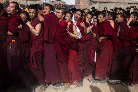 آلاف البوذيين يحتفلون بمهرجان الصلاة الكبير