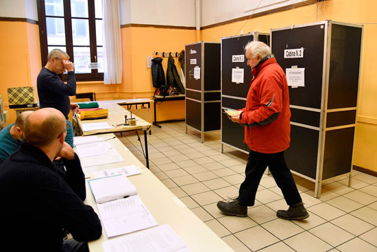 توافد الناخبين على الانتخابات التشريعية الإيطالية