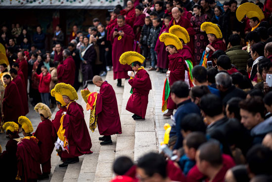 صلوات مهرجان مونلام فى التبت