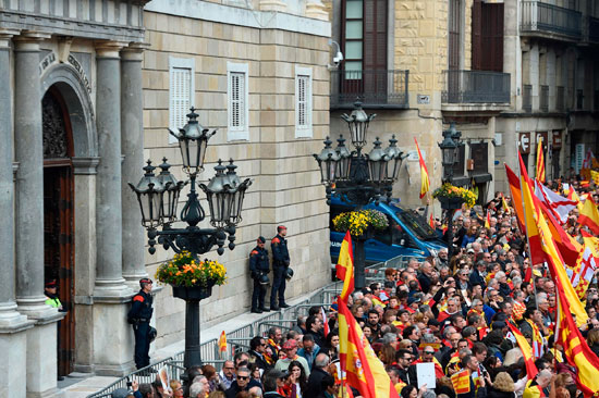 مظاهرات إسبانية لرفض استقلال إقليم كتالونيا