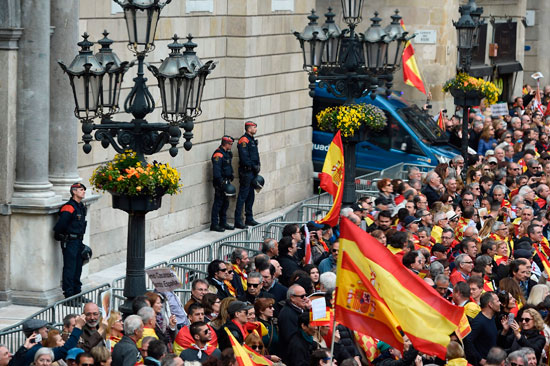مسيرة فى برشلونة لرفض استقلال إقليم كتالونيا